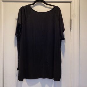 Elegant Black Short Sleeve Top